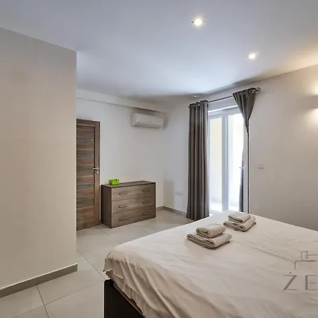 Beautiful View, 3 Bedroom Spacious Apartament *